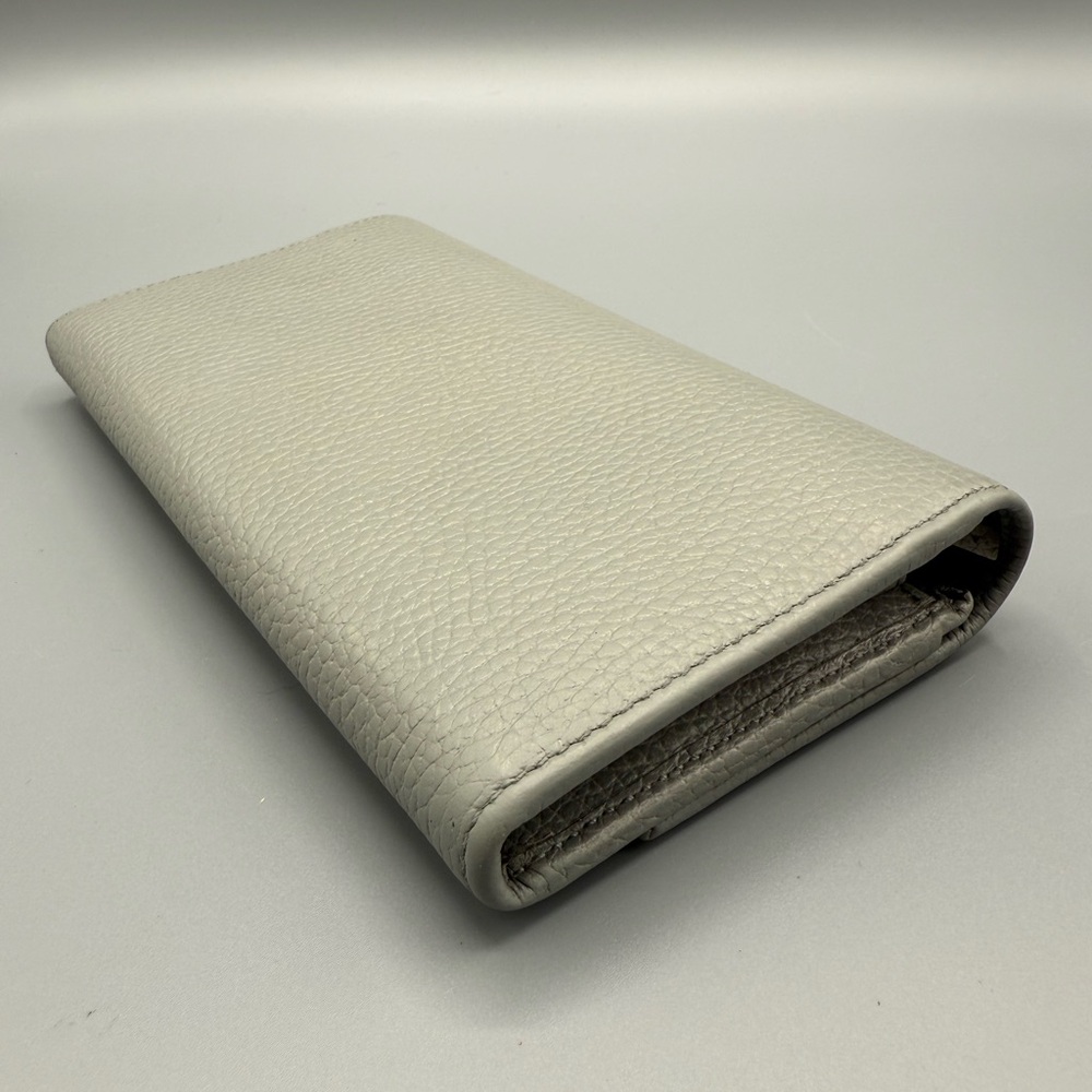 Authentic Gucci Grey Pebbled Leather Marmont - Picture 3 of 11